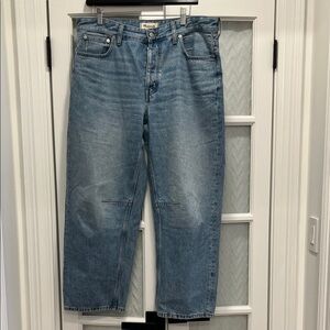 Madewell The Darted Barrel-Leg Blue Jeans